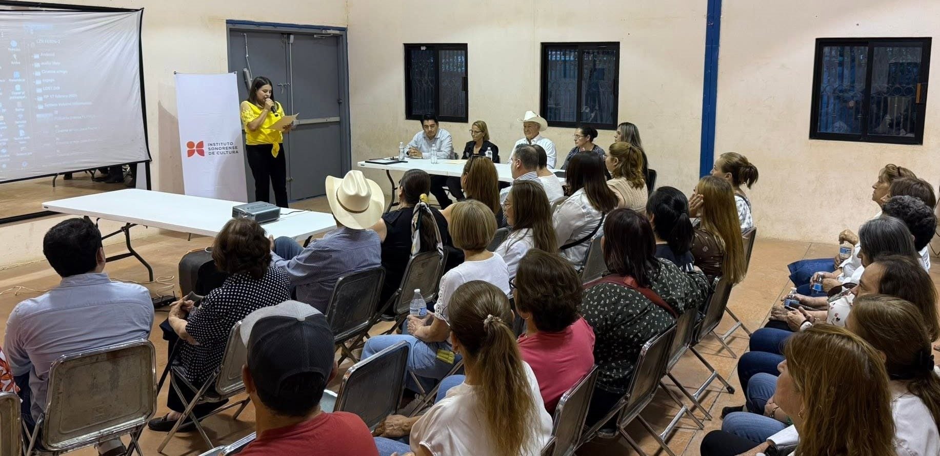 NOCHE DE CINE Y ENCUENTRO COMUNITARIO